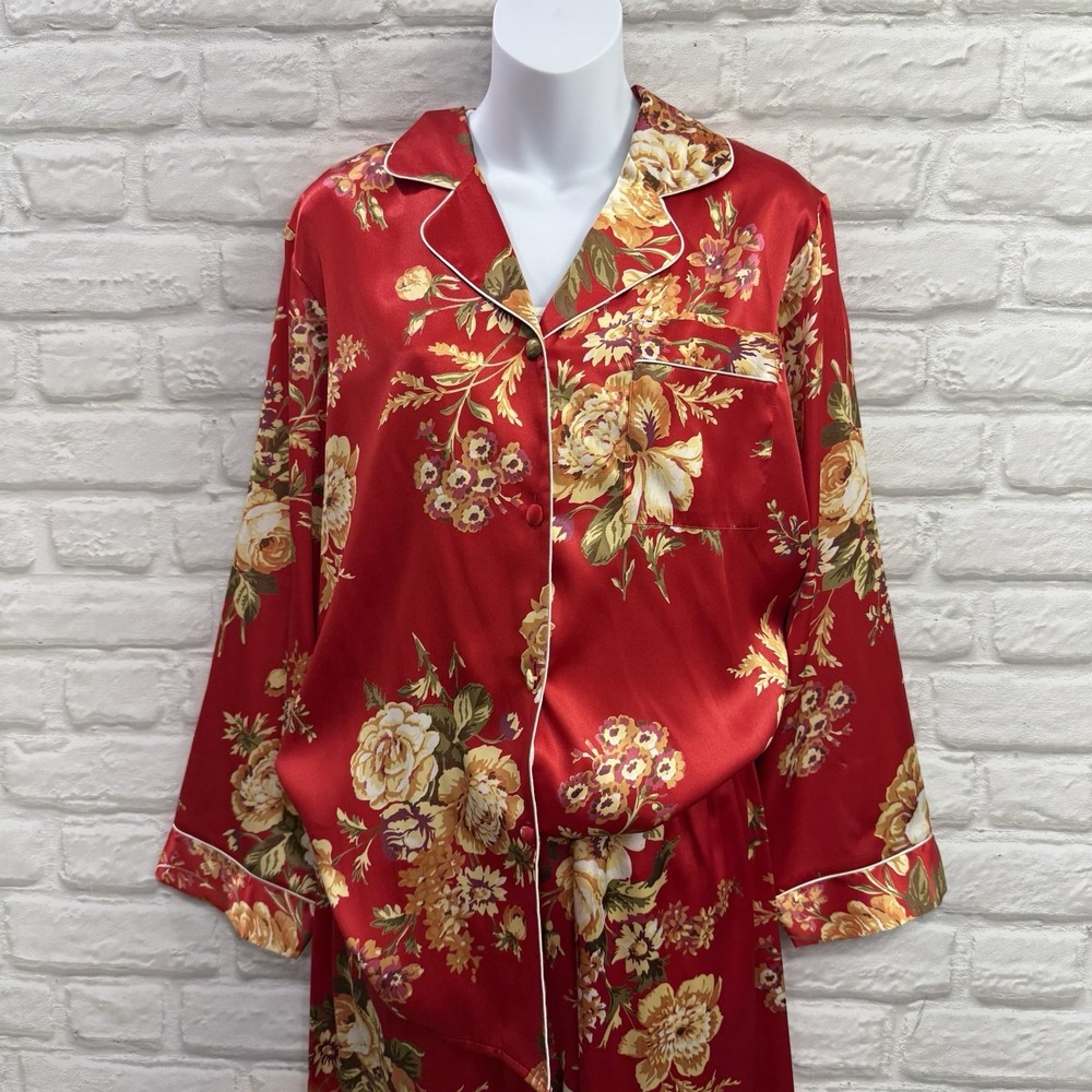 Miss Elaine Satin Silky Pajama Set M‎ Red Floral Long Sleeve Top & Bottom Pj Set